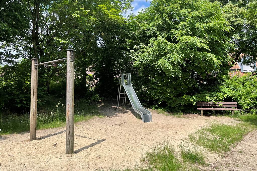 Neuer Spielplatz, neuer Ärger: Nachbarn beklagen abendliche „Action“ Der Spielplatz an der Südheide soll eine neue Schaukel und ein weiteres Spielgerät bekommen.