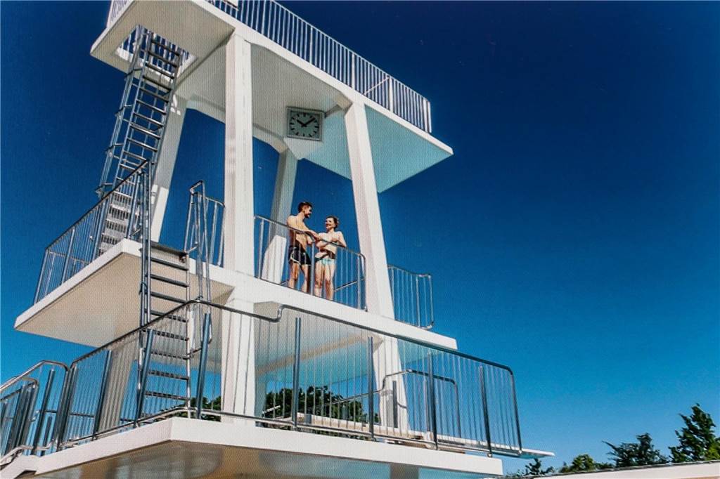 Nach 19 Jahren Sperrung: Sprungturm im Freibad Volkspark soll in Betrieb gehen Der Sprungturm im Bielefelder Wiesenbad dient als Blaupause für den Turm im Volkspark.