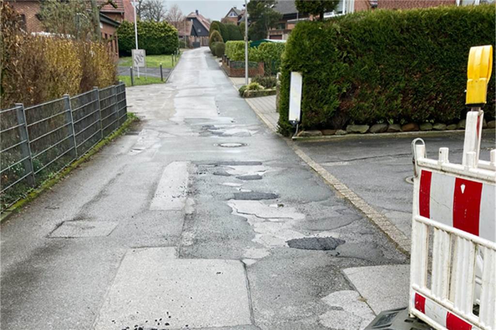 „Eines Tages bricht der Rahmen“: Erler Straße in Rhade wird saniert Steenpatt Lembeck in Dorsten