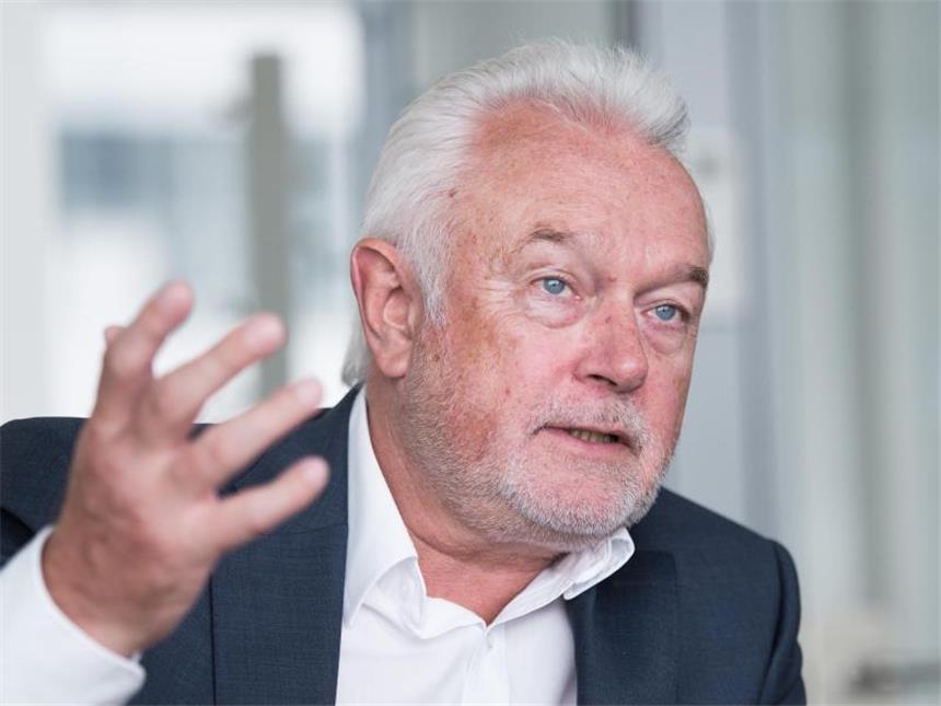 FDP und Grüne ziehen vor Jamaika-Gesprächen Handbremse an Der stellvertretende FDP-Vorsitzende Wolfgang Kubicki erwartet nicht, dass noch in diesem Jahr eine "Jamaika"-Regierung steht. Foto: Daniel Naupold