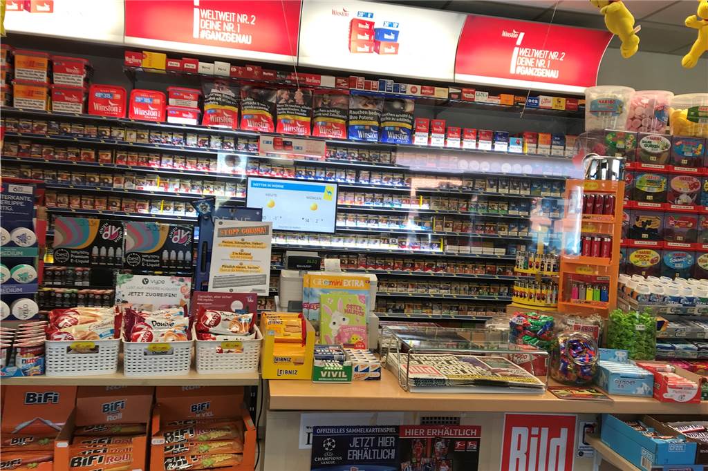 Corona-Krise in Werne: Tankstellen-Tristesse, Zigaretten-Hamstern, Einkaufswagen-Pflicht bei Lidl Der Stockumer Kiosk verkauft aktuell mehr Zigaretten als gewohnt.