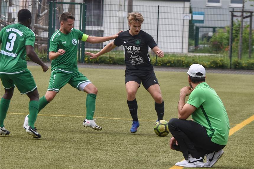 Jetzt herrscht Klarheit: Fußballkreis Unna/Hamm legt die Staffeln fest Der SuS Oberaden - hier im Testspiel gegen den TuS Lohauserholz - läuft in dieser Saison wie gewohnt in der Kreisliga A (2) auf.