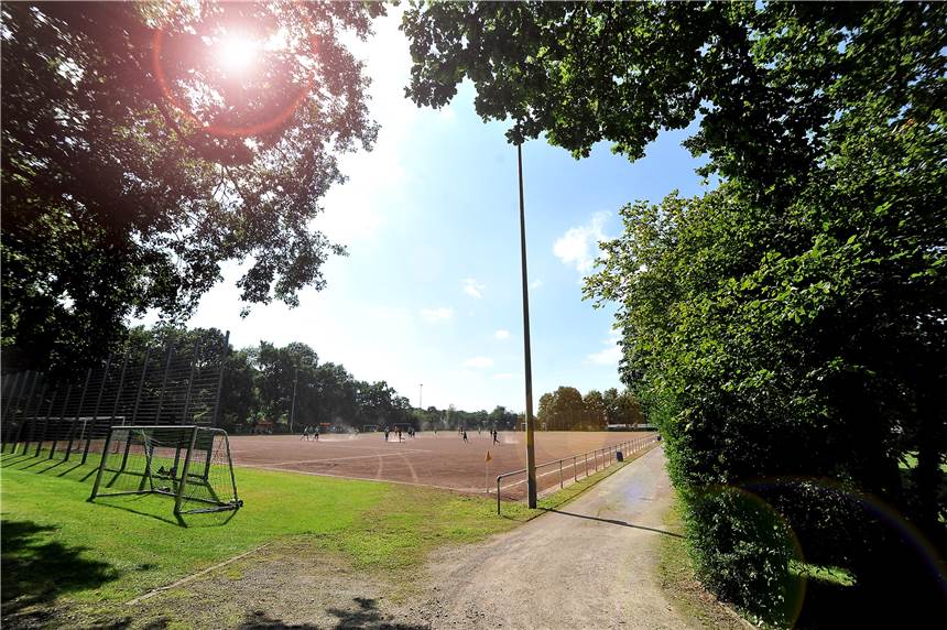 Coronavirus und Fußballspiele: Der SuS Pöppinghausen reagiert mit Humor Der SuS Pöppinghausen reagiert mit einer kreativen Idee auf die Verbreitung des Coronavirus. Die Änderung soll bei Heimspielen auf dem Sportplatz an der Wewelingstraße zum Tragen kommen.