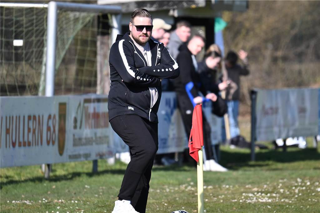 Spielszene zwischen SV Hullern und SV Bossendorf 2