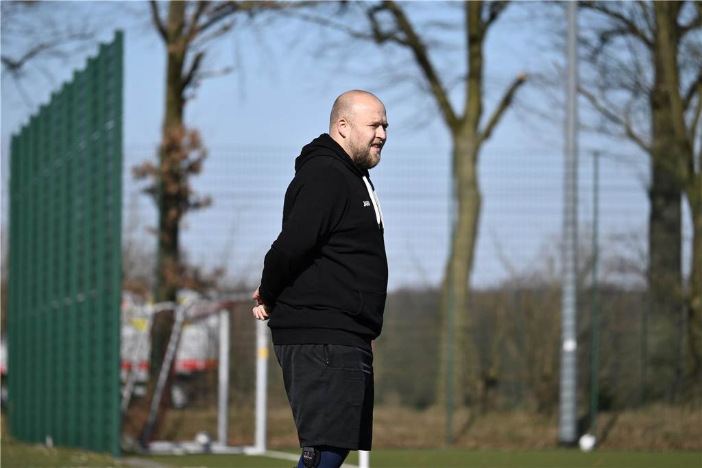 Spielszene zwischen SV Hullern und SV Bossendorf 2
