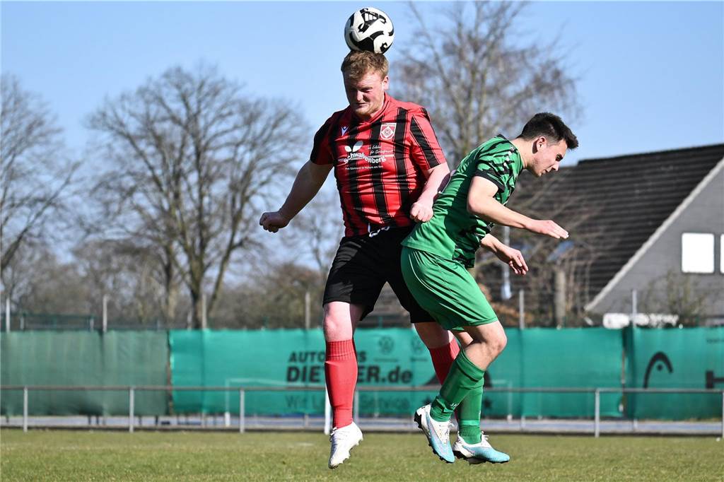 Spielszene zwischen SV Hullern und SV Bossendorf 2
