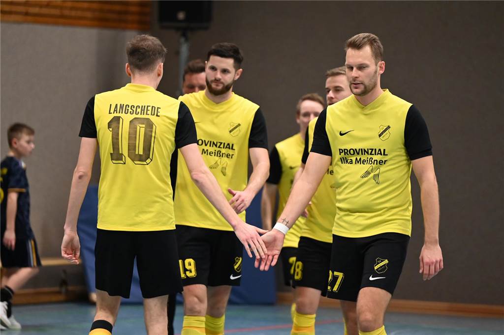 SC Fröndenberg-Hohenheide am Ziel: „Einige hatten Tränen in den Augen“ Der SV Langschede setzte sich im kleinen Finale gegen den SV Bausenhagen mit 3:2. durch.