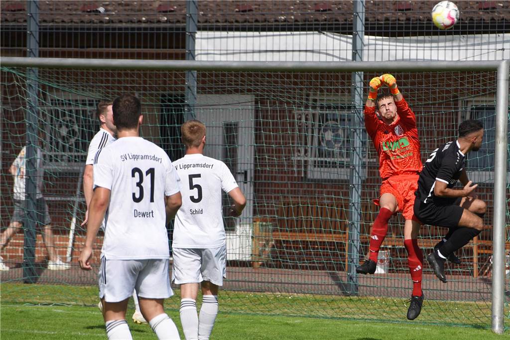 Der SV Lippramsdorf gewann zum vierten Mal in dieser Saison. Gegen Aufsteiger FC Marl II setzte sich der LSV mit 5:0 durch.