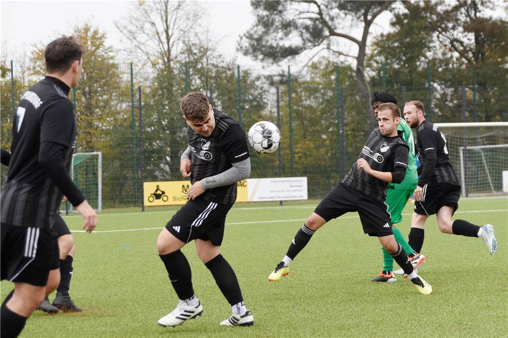 Der SV Lippramsdorf II ließ dem SV Bossendorf II im Derby keine Chance und setzte sich mit 6:0 durch.