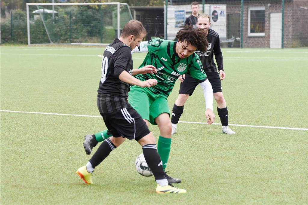 Der SV Lippramsdorf II ließ dem SV Bossendorf II im Derby keine Chance und setzte sich mit 6:0 durch.