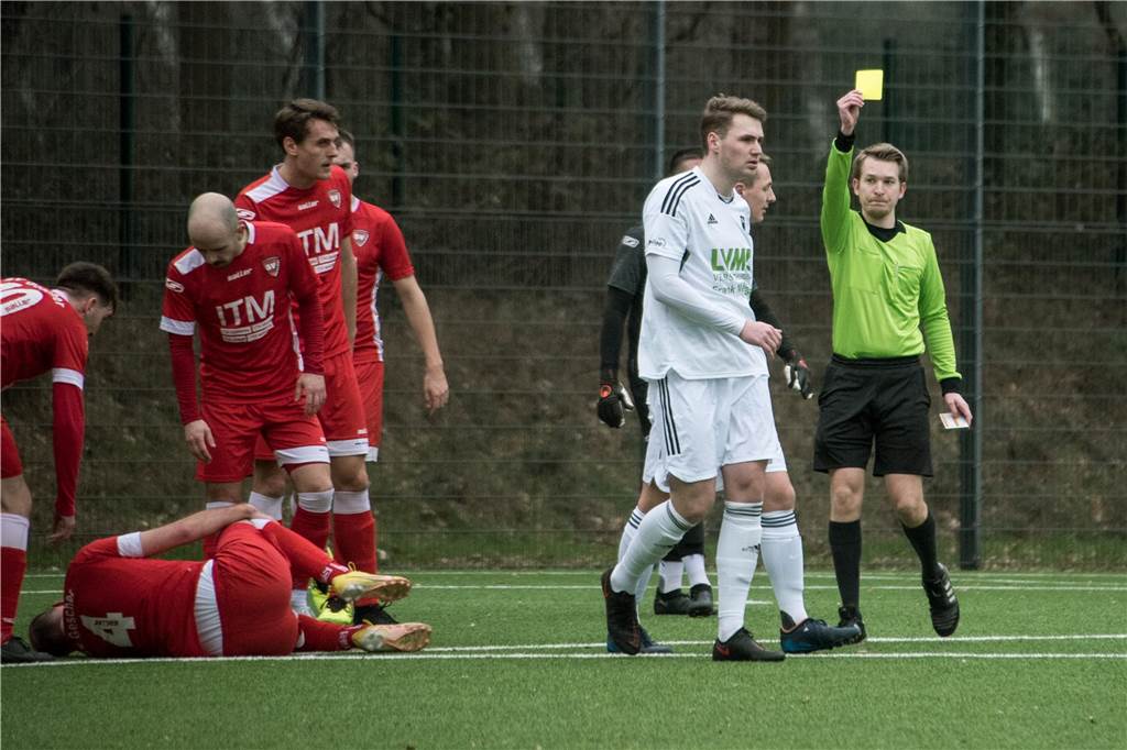 Der SV Lippramsdorf lag bereits zur Pause gegen den SV Gescher 0:3 zurück und musste die zweite Halbzeit auch noch mit einem Mann weniger bestreiten. Am Ende hieß das Ergebnis 1:3.