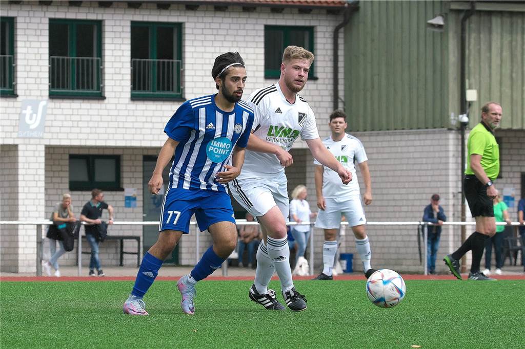 Der SV Lippramsdorf setzte sich bei der diesjährigen Stadtmeisterschaft im Spiel um Platz drei durch ein Tor von Florian Bronzel mit 1:0 gegen den ETuS Haltern durch.