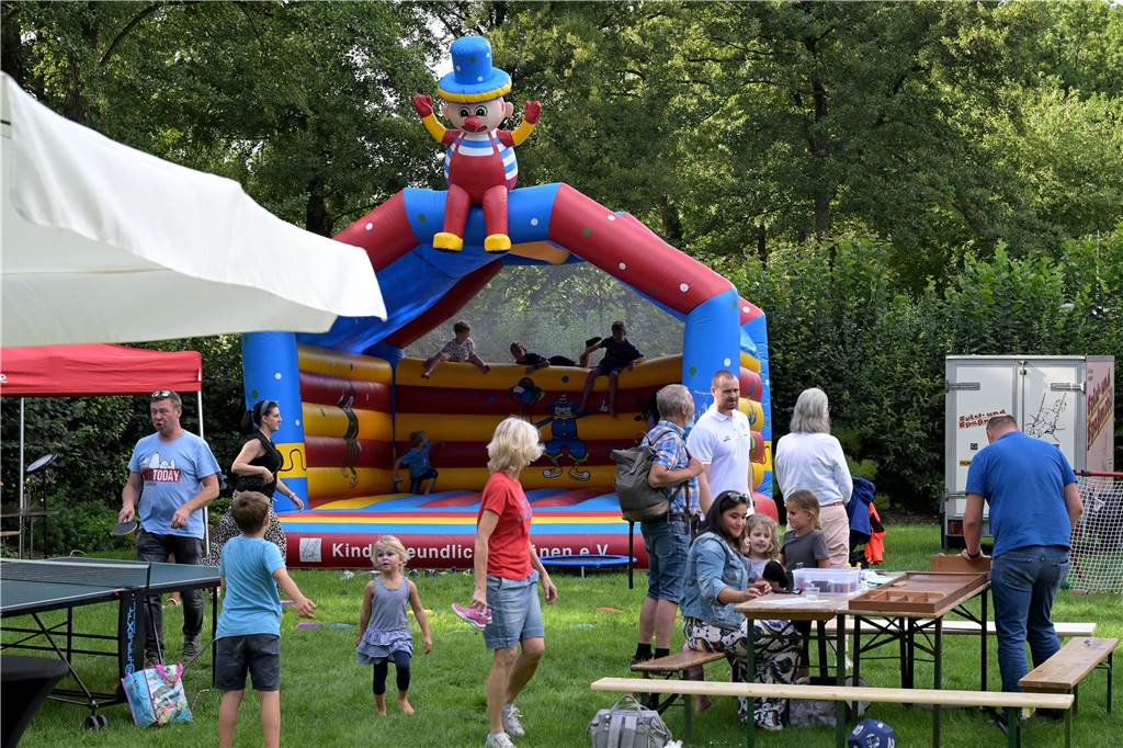 Der SV Lünen 08 feierte am Samstag sein Sommerfest und bot insbesondere den jungen Besuchern große Unterhaltung.