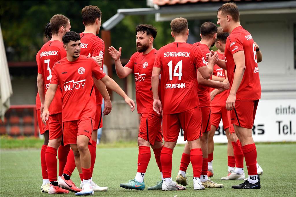 Der SV Schermbeck behauptet sich im Oberliga-Duell gegen den Mülheimer FC. mit 3:0