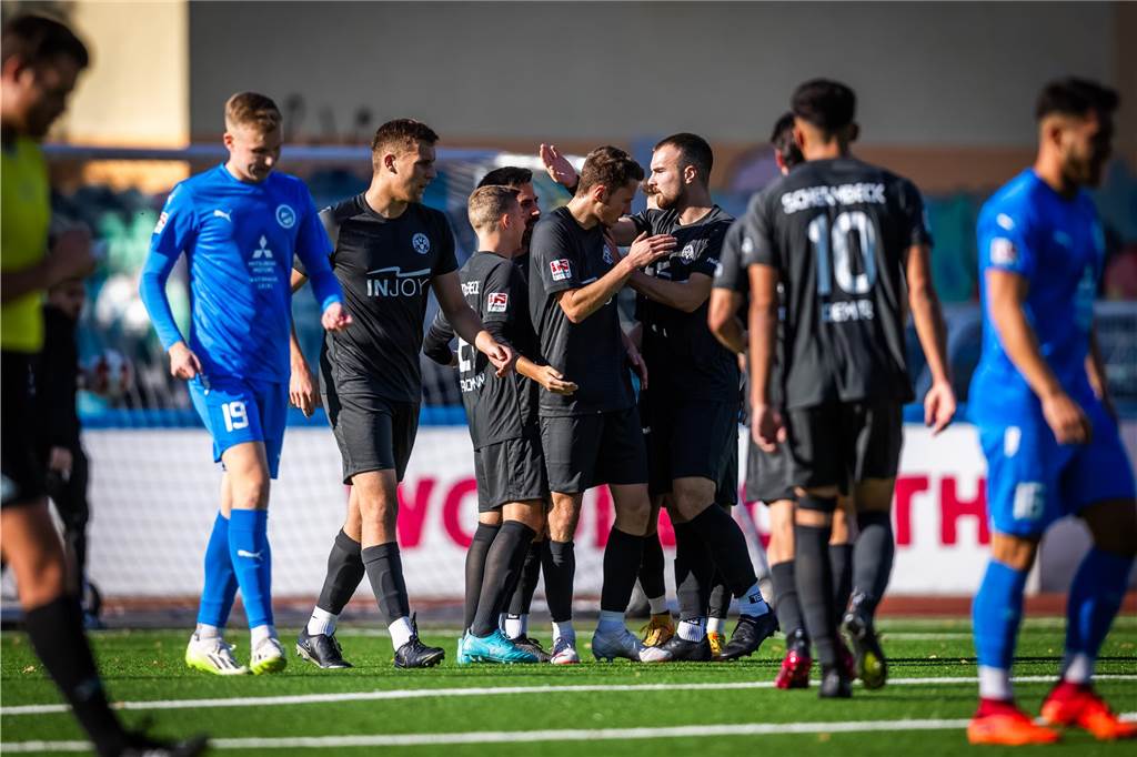 Nächste Niederlage für den FC Brünninghausen: Spielweise des SV Schermbeck polarisiert Der SV Schermbeck feierte in Bövinghausen.