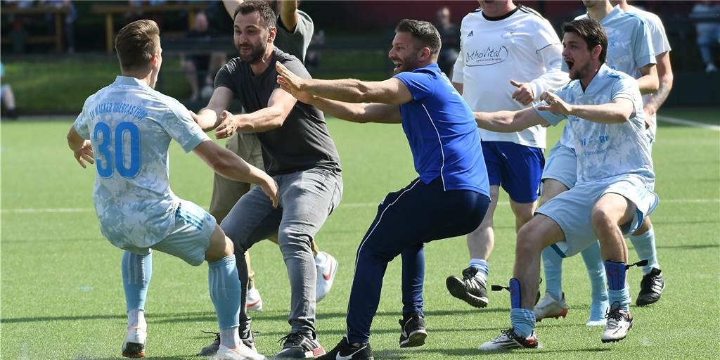 Kreisliga B: Aufsteiger Wacker Obercastrop III hat gleich zwei neue Trainer verpflichtet Der SV Wacker Obercastrop hat neue Trainer als Nachfolger von Sencer Özbek (dunkelblaues Hemd) für die Dritte Mannschaft nach dem Aufstieg in die Kreisliga B gefunden.
