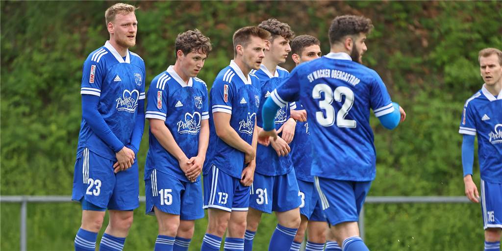 Sechs Spiele, über 100 Fotos – Impressionen vom abschließenden Spieltag im Mai zum Durchklicken Der SV Wacker Obercastrop hat sein abschließendes Heimspiel der Westfalenliga-Saisom 2021/22 gegen RW Deuten mit 2:3 verloren.