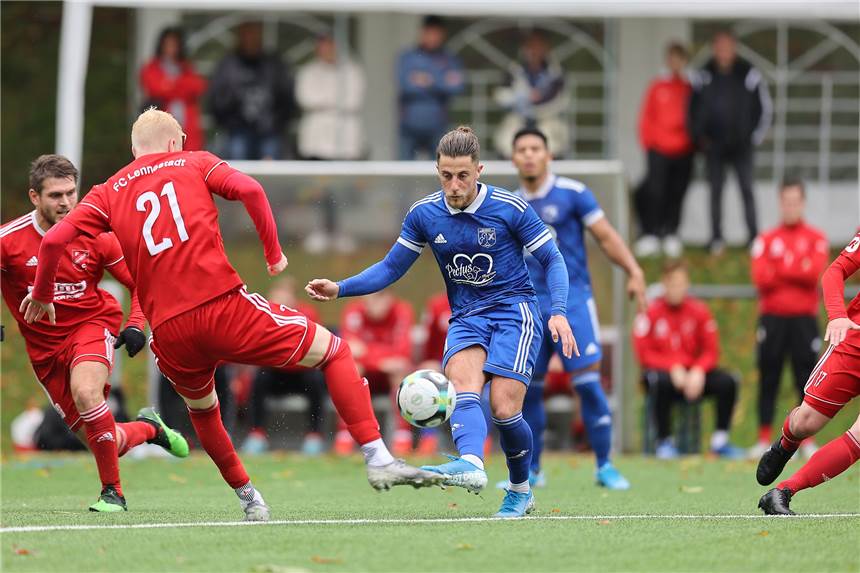 Castrop-Rauxeler Fußball am vierten April-Wochenende: Ergebnisse im Überblick Der SV Wacker Obercastrop, hier mit Julian Ucles Martinez am Ball, läuft ab 13 Uhr beim SV Hohenlimburg in Hagen auf.