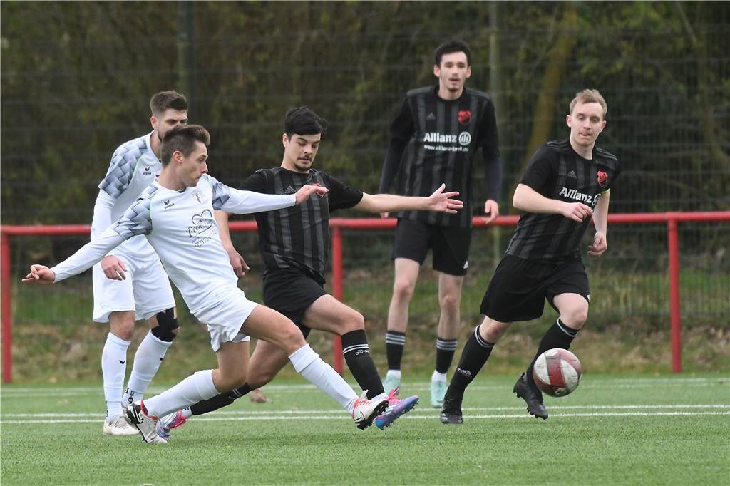 Der SV Wacker Obercastrop II konnte seiner Favoritenrolle gegen den Tabellenletzten SuS Merklinde gerecht werden und 2:0 gewinnen.