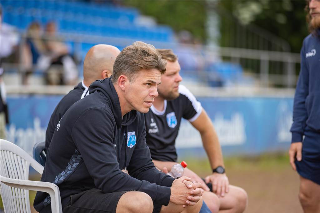 Der SV Wacker Obercastrop verlor am vorletzten Westfalenliga-Spieltag mit 0:4 beim Holzwickeder SC und verpasste die Chance, noch Zweiter zu werden.