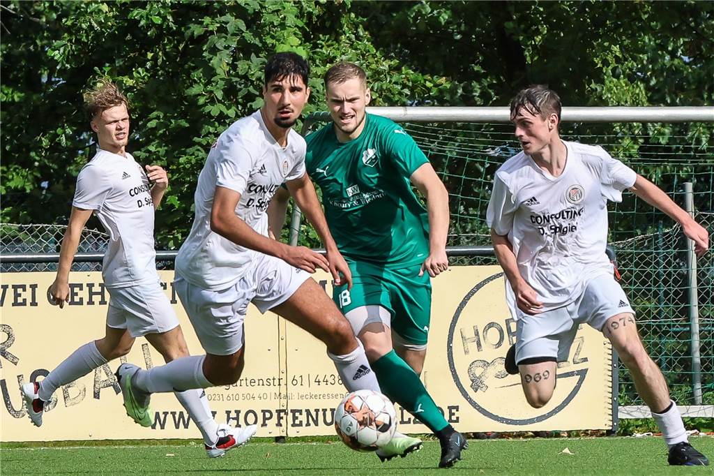 Der SV Westrich gewann das Kreisliga-A-Topspiel gegen RW Germania.