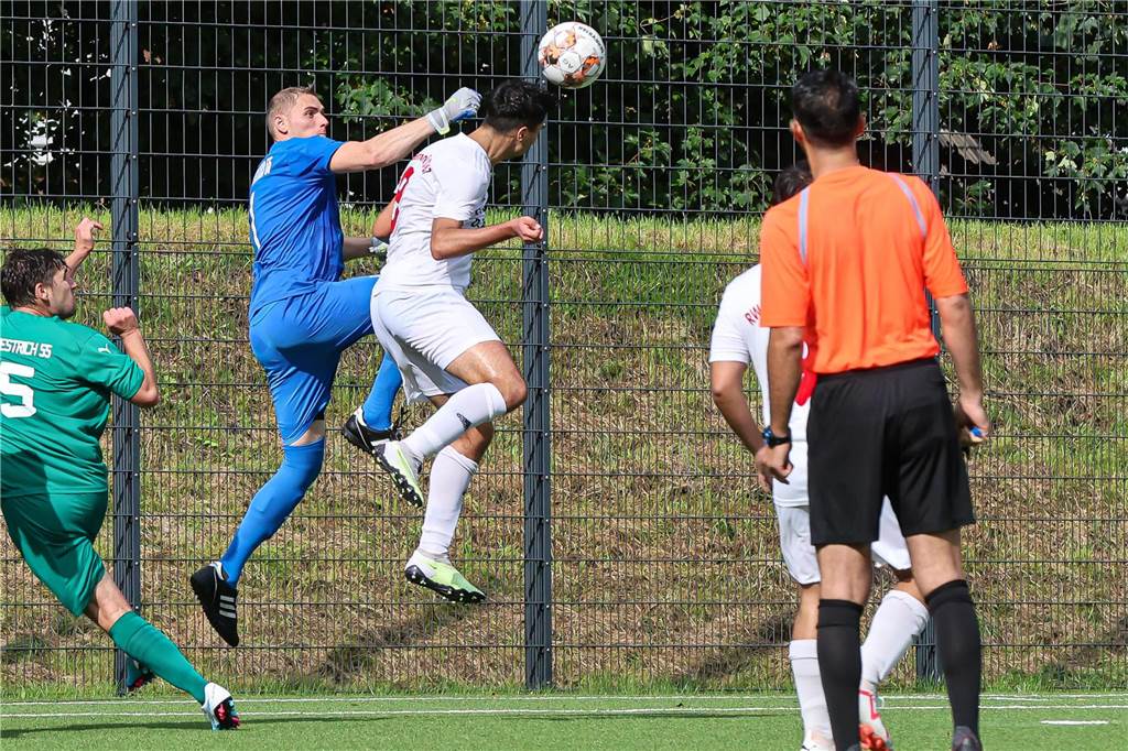 Der SV Westrich gewann das Kreisliga-A-Topspiel gegen RW Germania.
