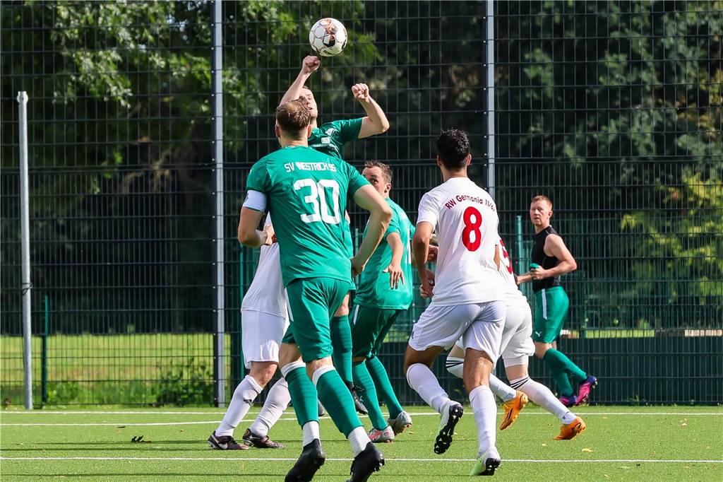 Der SV Westrich gewann das Kreisliga-A-Topspiel gegen RW Germania.