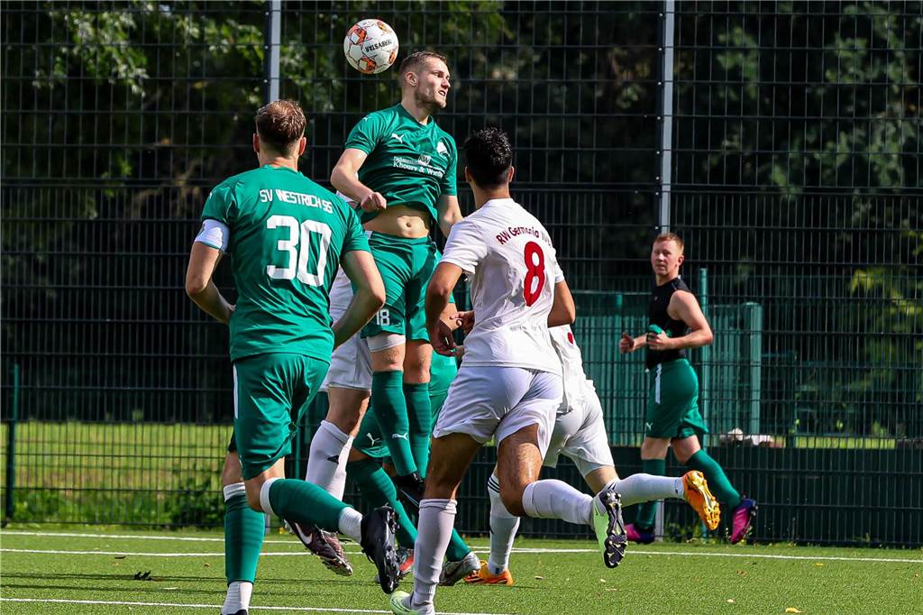 Der SV Westrich gewann das Kreisliga-A-Topspiel gegen RW Germania.