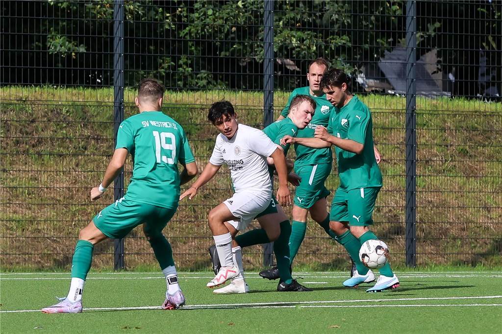 Der SV Westrich gewann das Kreisliga-A-Topspiel gegen RW Germania.