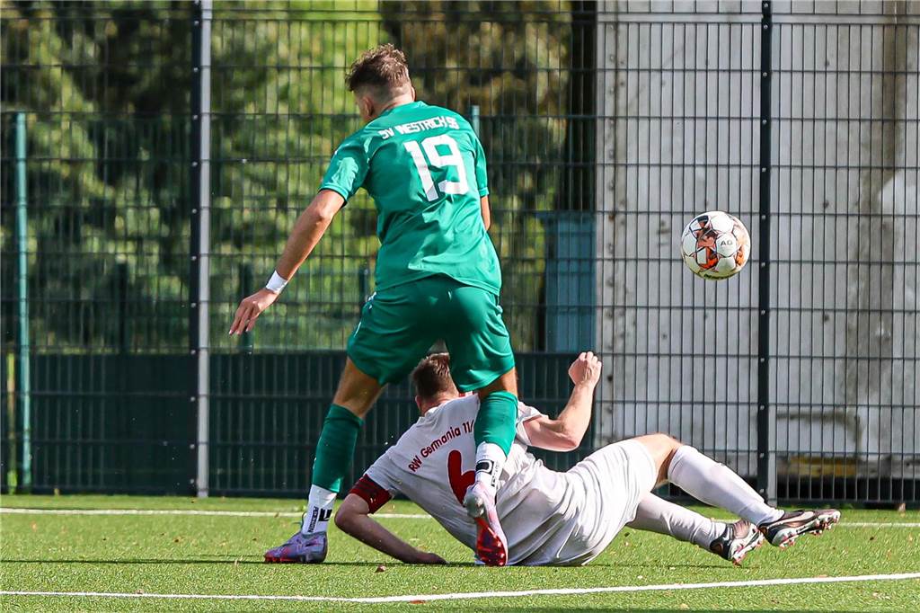 Der SV Westrich gewann das Kreisliga-A-Topspiel gegen RW Germania.