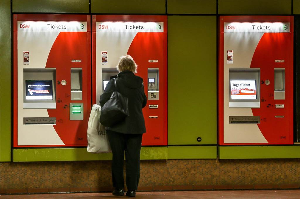 DSW-Verkehrsvorstand: „Brauchen einfachen Tarif ohne Grenzen“ Der Tarifwirrwarr am Ticketautomaten soll nach dem Willen von DSW-Verkehrsvorstand Ulrich Jaeger bald ein Ende haben.