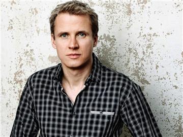 Der Theatermacher Falk Richter zeigt in Berlin ein neues Stück: «Fear». Foto: Bernhard Musil