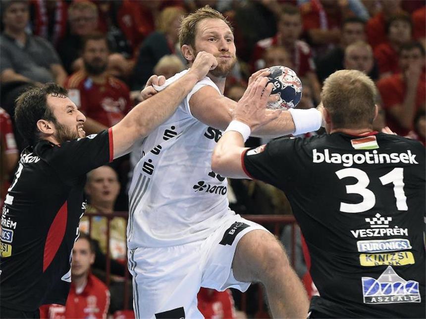 Kiel trotz Niederlage im Aufwind - Flensburg zufrieden Der THW Kiel zeigte trotz der Niederlage in der Champions League eine gute Leistung. Foto: Tamas Kovacs