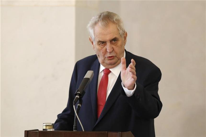 Auch Tschechien hat am Nervengift Nowitschok geforscht Der tschechische Präsident Milos Zeman bestätigte, dass sein Land im vergangenen Jahr das hochgefährliche Nervengift Nowitschok hergestellt habe. Foto: Petr David Josek/AP