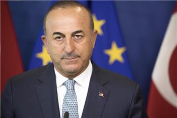 Der türkische Außenminister Mevlüt Cavusoglu sagte zuletzt, er könne die Aufregung um die festgenommenen deutschen Staatsbürger nicht verstehen. 