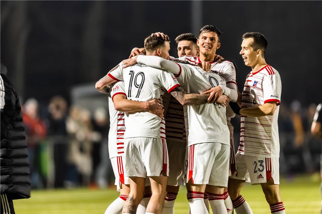Der TuS Bövinghausen und der ASC 09 Dortmund lieferten sich ein packendes Derby, das der TuS am Ende klar für sich entschied.