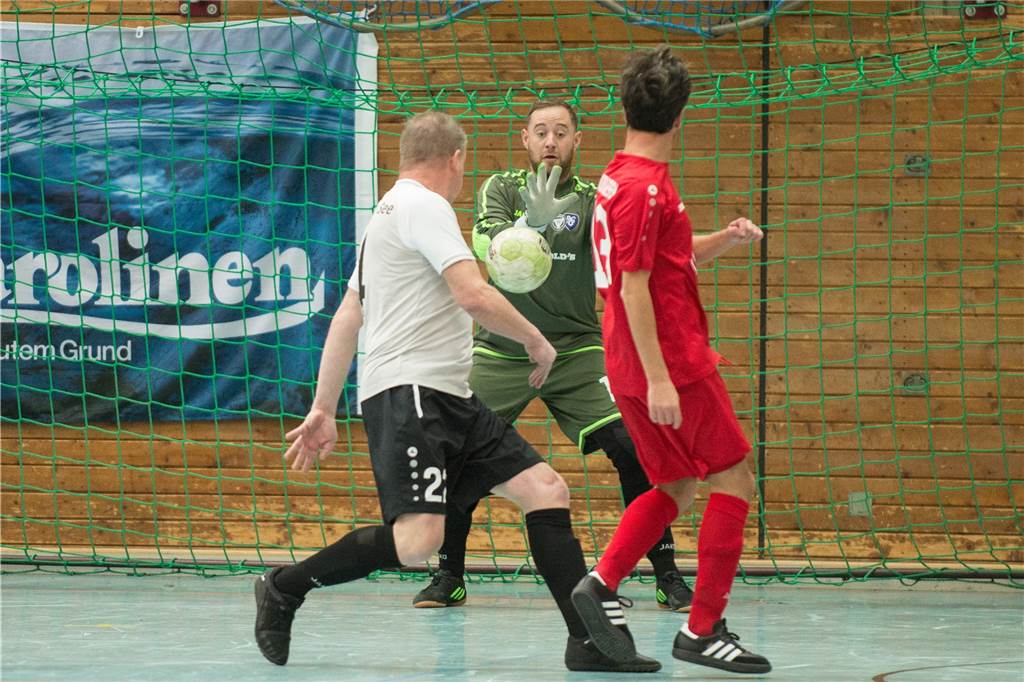 Der TuS Haltern am See hat sich erneut den Titel bei der Ü32-Hallenfußball-Stadtmeisterschaft geholt.