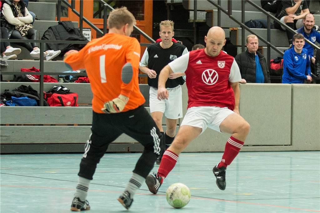 Der TuS Haltern am See hat sich erneut den Titel bei der Ü32-Hallenfußball-Stadtmeisterschaft geholt.