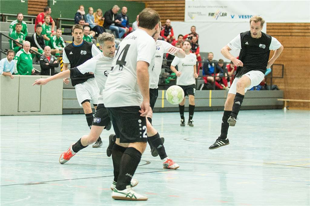 Der TuS Haltern am See hat sich erneut den Titel bei der Ü32-Hallenfußball-Stadtmeisterschaft geholt.