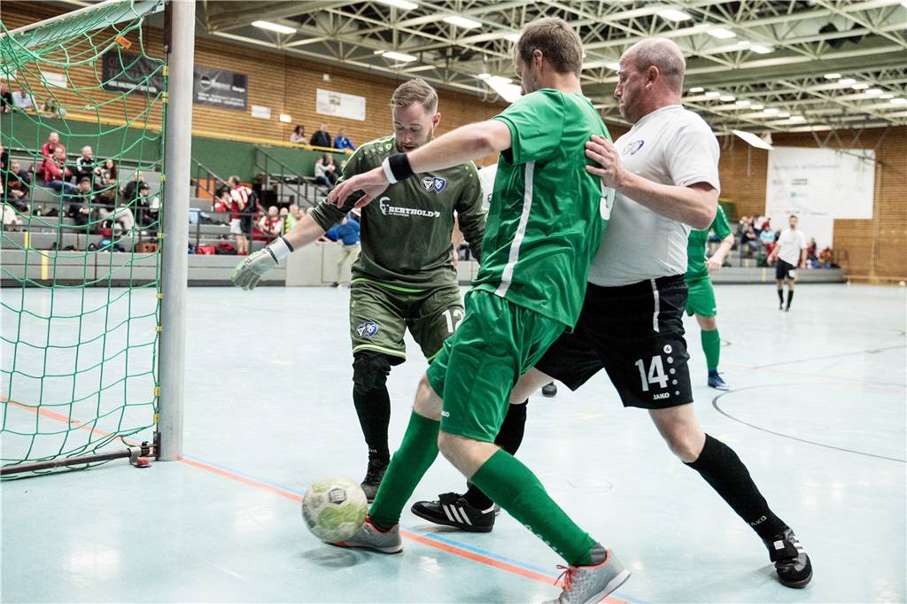 Der TuS Haltern am See hat sich erneut den Titel bei der Ü32-Hallenfußball-Stadtmeisterschaft geholt.