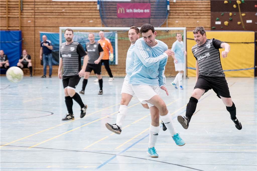 Der TuS Haltern am See hat sich erneut den Titel bei der Ü32-Hallenfußball-Stadtmeisterschaft geholt.