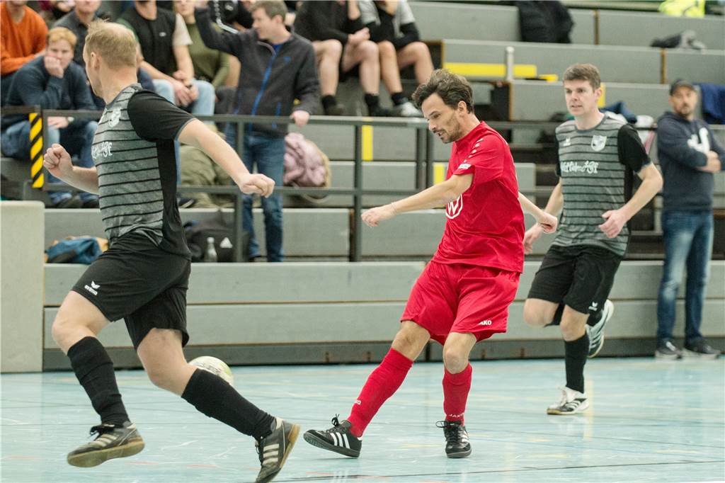 Der TuS Haltern am See hat sich erneut den Titel bei der Ü32-Hallenfußball-Stadtmeisterschaft geholt.