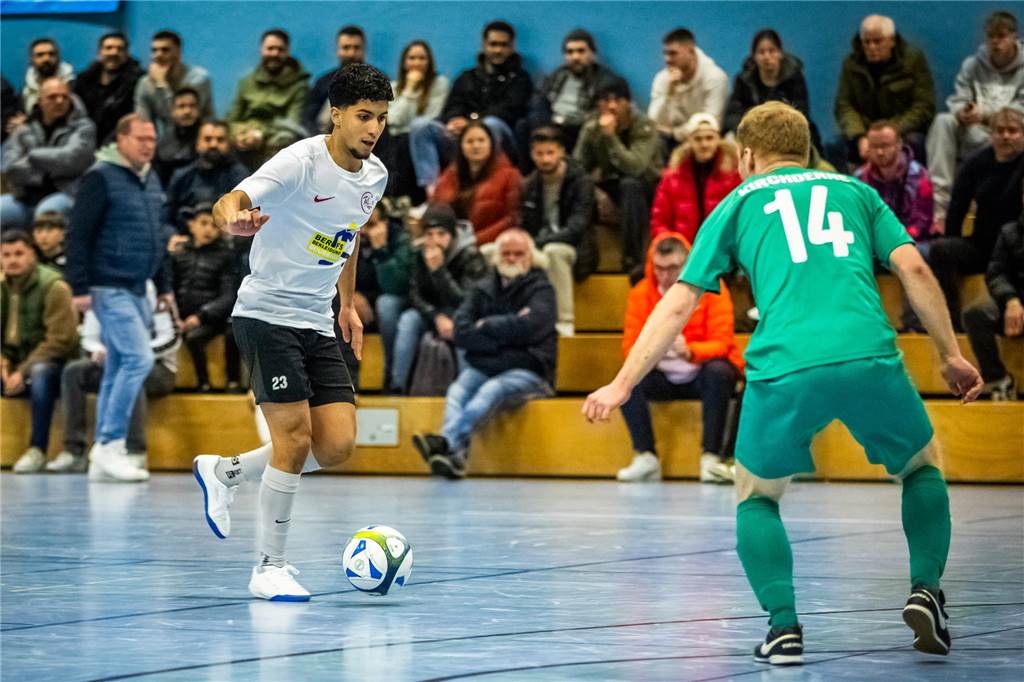 Westfalia Dortmund verliert Auftaktspiel: Hannibal in der Halle Nette mit Feldspieler im Tor Der TuS Hannibal erreichte die Zwischenrunde.