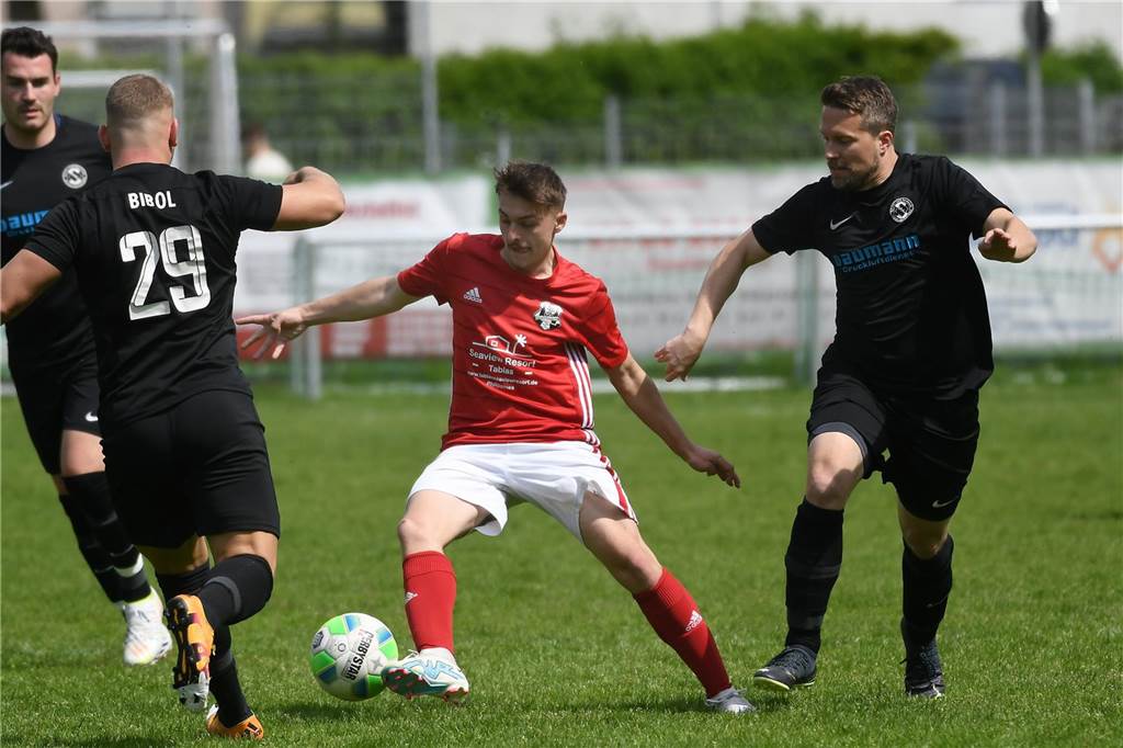 Der TuS Henrichenburg ging gegen Kreisliga-B-Spitzenreiter SSC Recklinghausen mit 1:0 in Führung, verlor aber am Ende mit 1:3 (1:1).