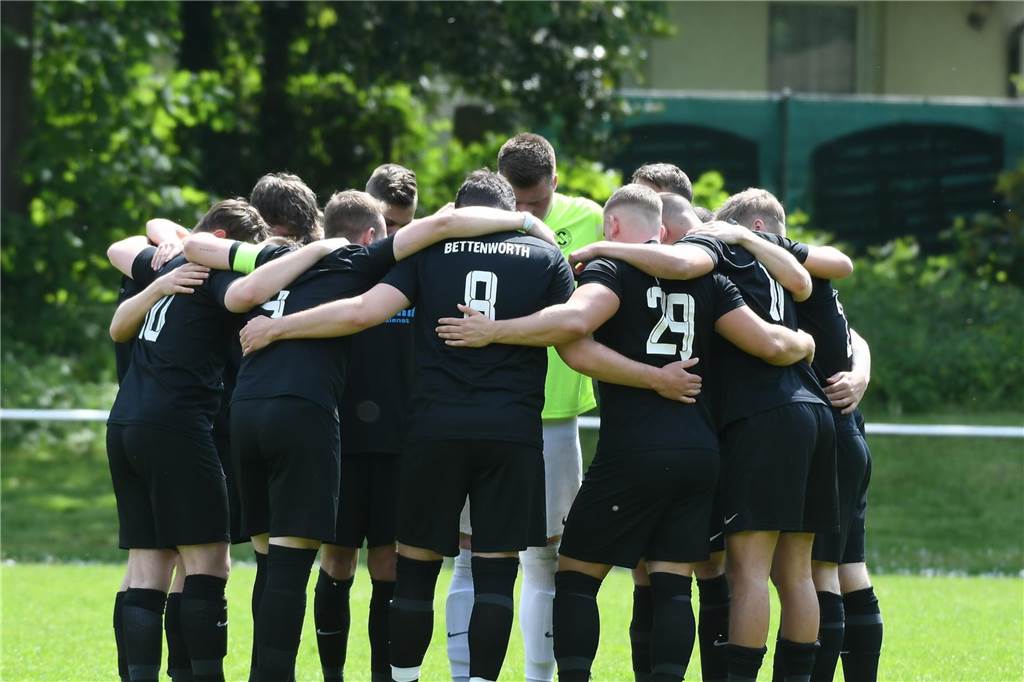 Der TuS Henrichenburg ging gegen Kreisliga-B-Spitzenreiter SSC Recklinghausen mit 1:0 in Führung, verlor aber am Ende mit 1:3 (1:1).