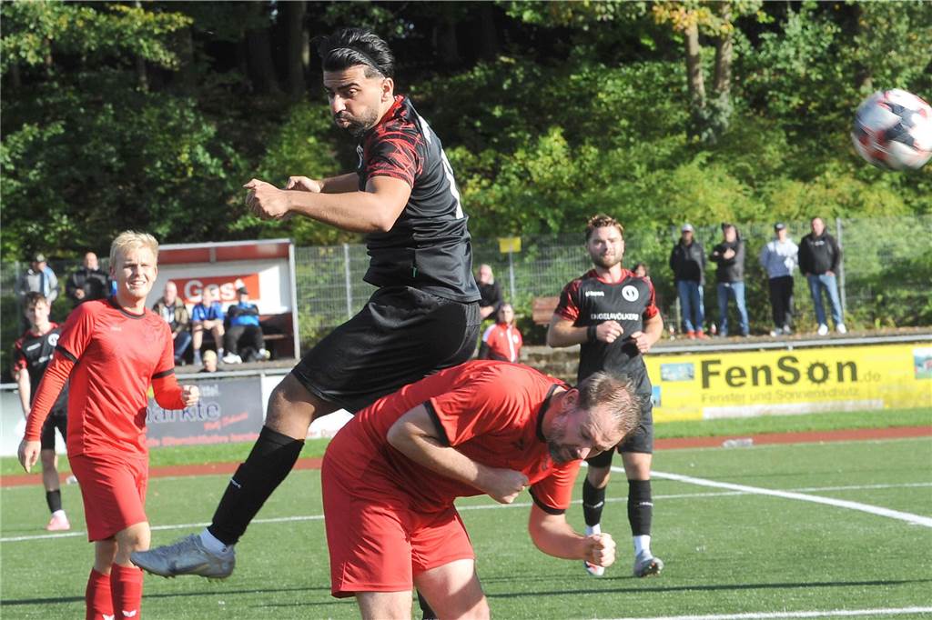 Der TuS Holzen-Sommerberg hat gegen den SC Husen-Kurl mit 2:0 gewonnen.