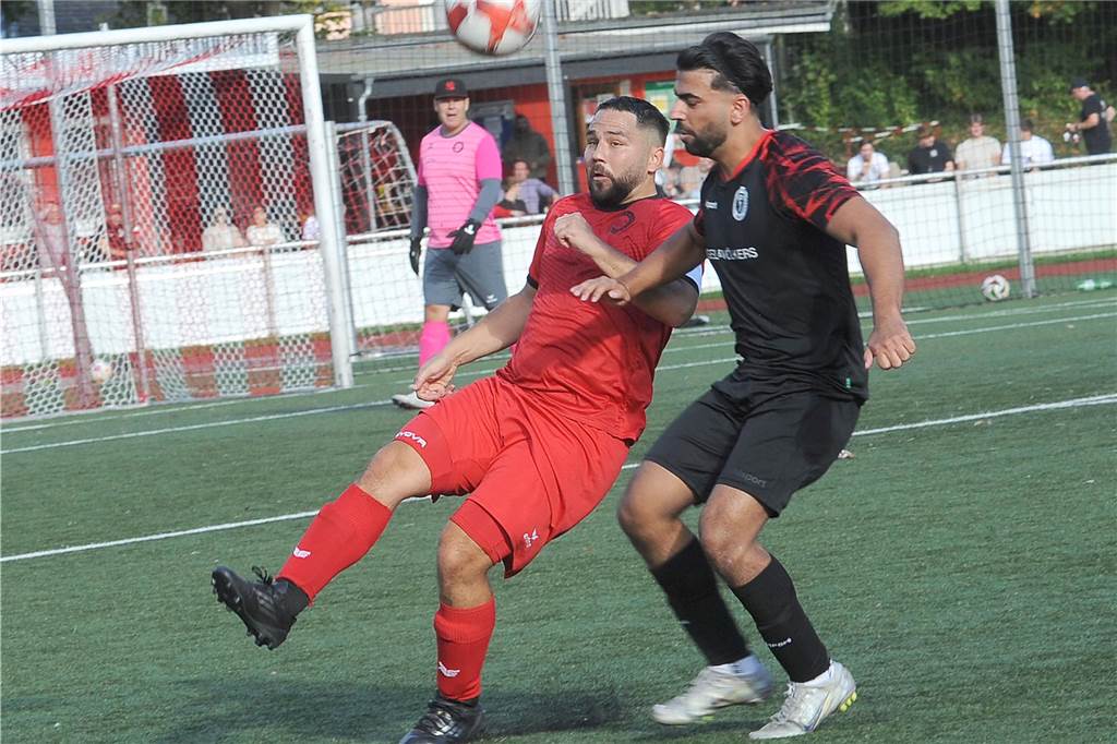 Der TuS Holzen-Sommerberg hat gegen den SC Husen-Kurl mit 2:0 gewonnen.