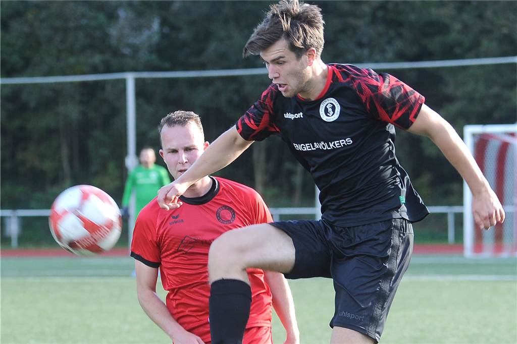 Der TuS Holzen-Sommerberg hat gegen den SC Husen-Kurl mit 2:0 gewonnen.