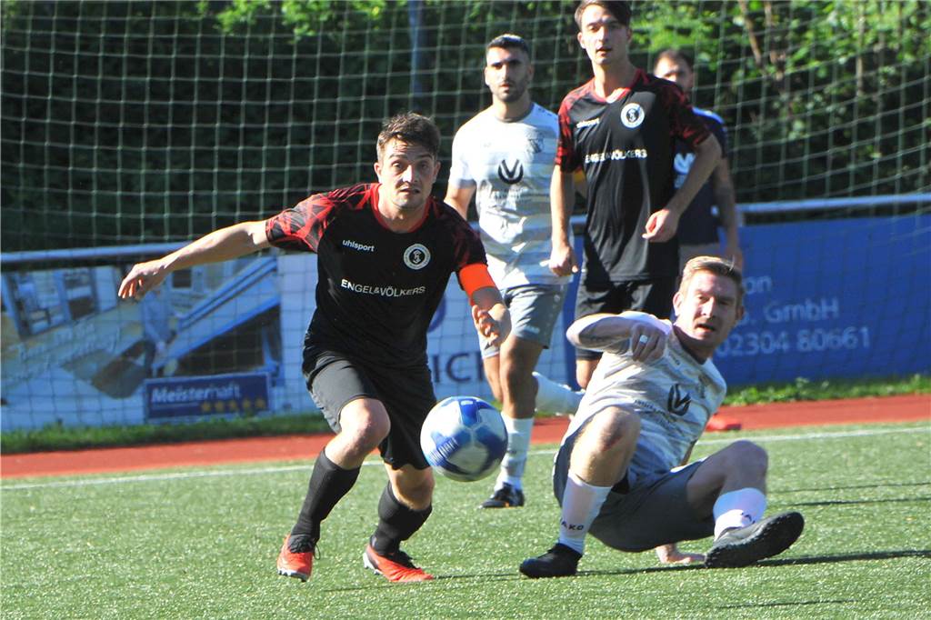 Der TuS Holzen-Sommerberg hat gegen den TV Brechten mit 1:2 verloren.