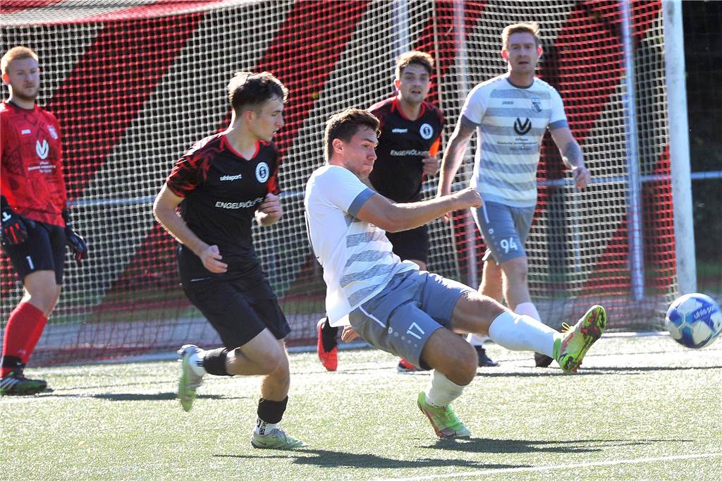 Der TuS Holzen-Sommerberg hat gegen den TV Brechten mit 1:2 verloren.